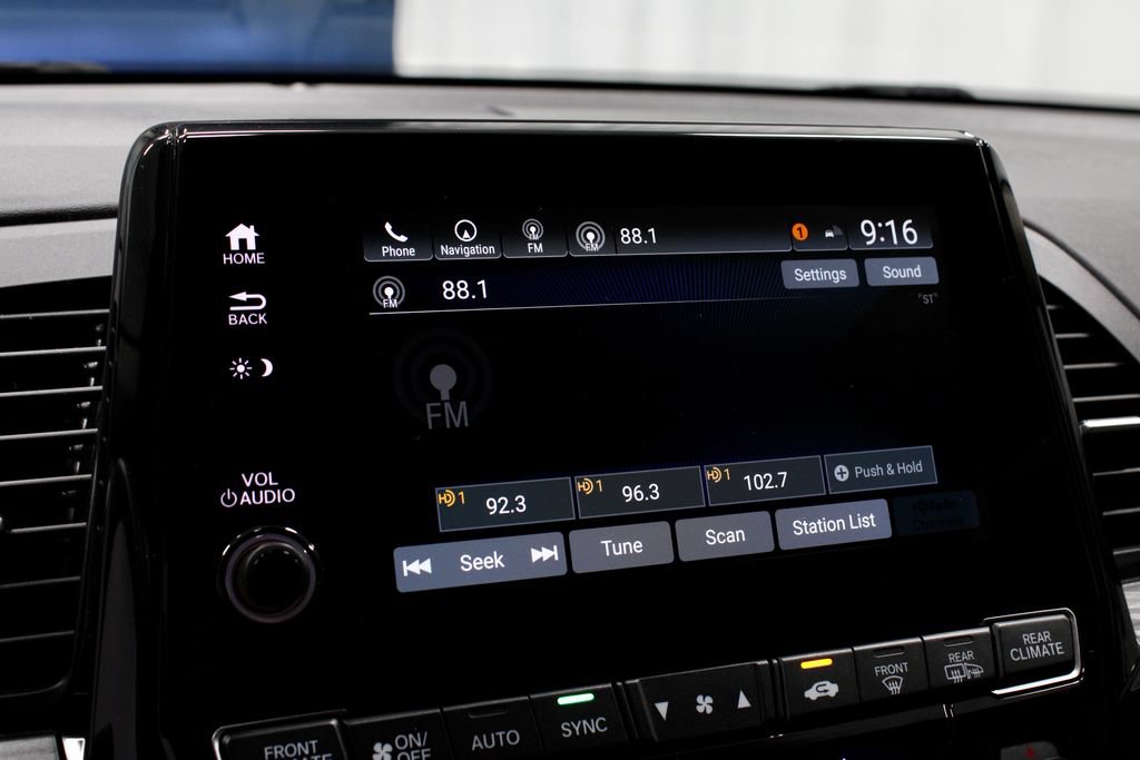 Used 2024 Honda Odyssey Elite image 4