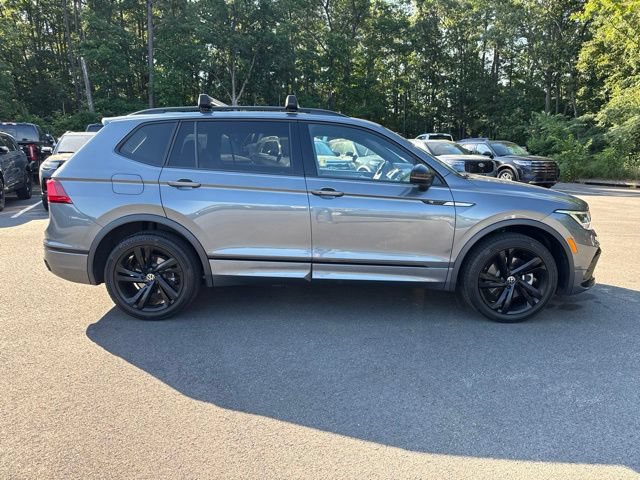 Used 2024 Volkswagen Tiguan SE R-Line FWD image 6