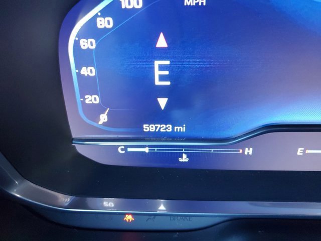 Used 2023 Chevrolet Suburban Premier image 27