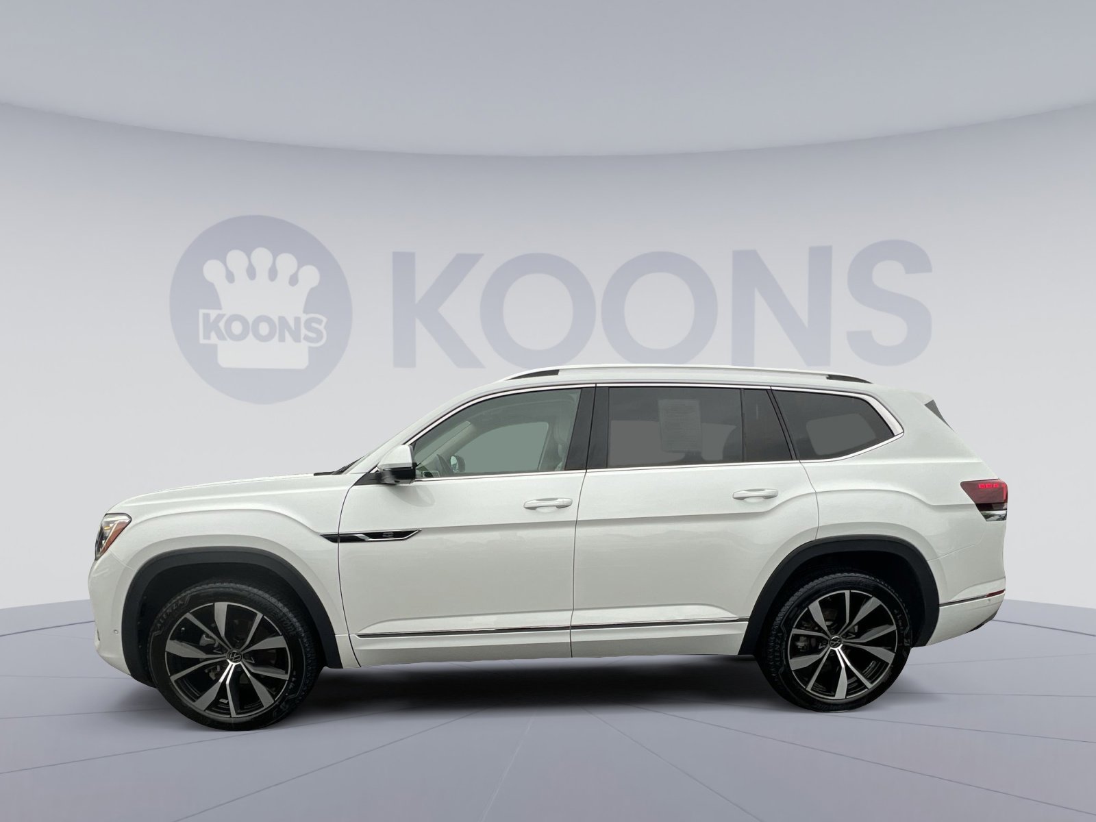 Used 2024 Volkswagen Atlas SEL Premium R-Line AWD/4WD image 13