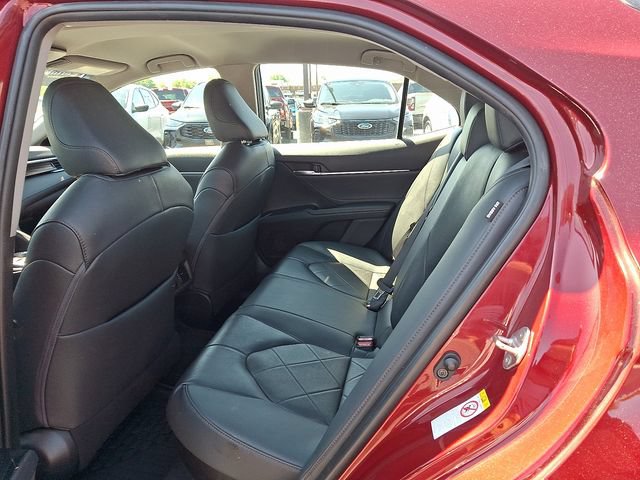 Used 2018 Toyota Camry XLE FWD image 10