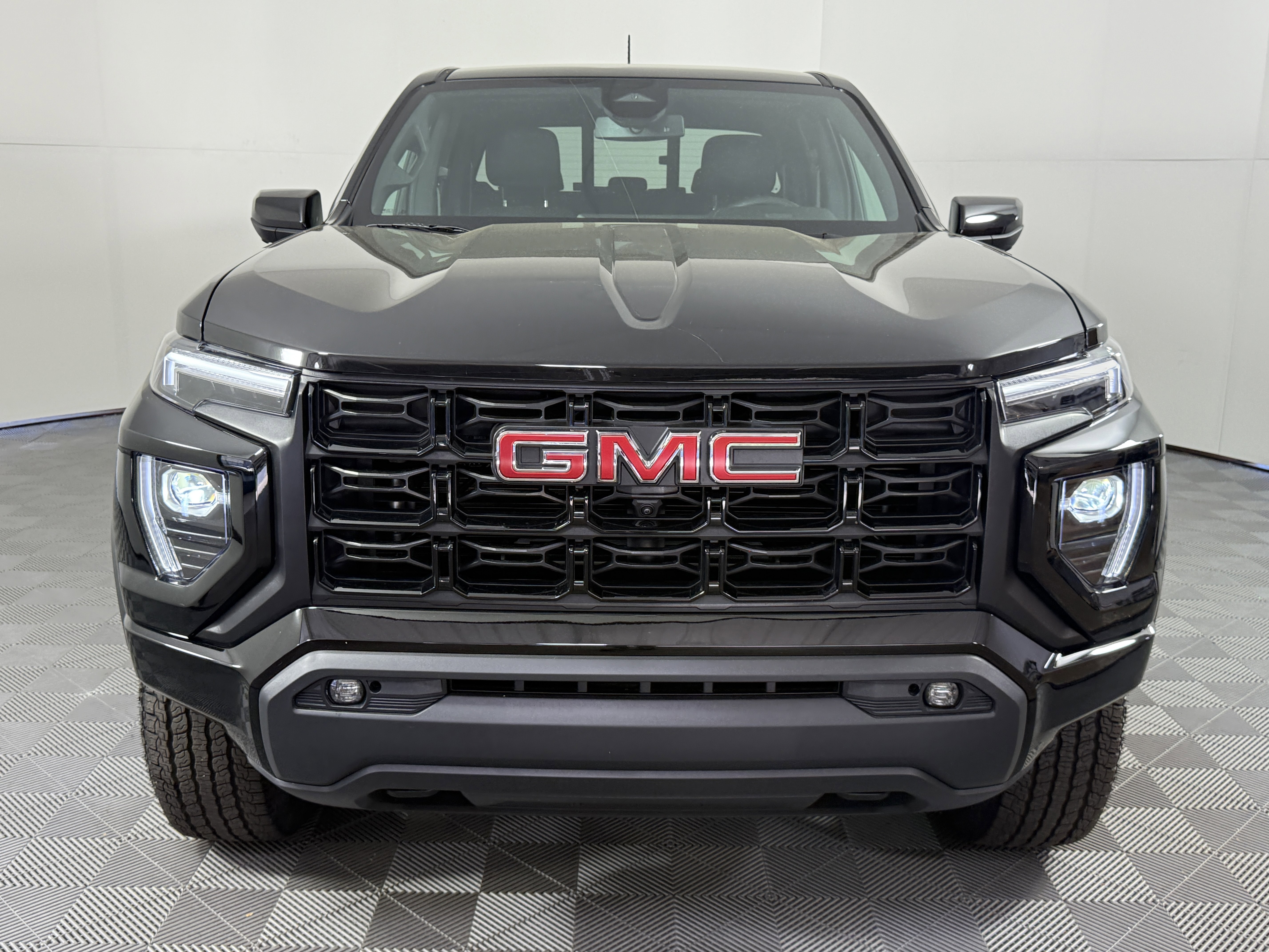 Used 2024 GMC Canyon Elevation w/ Convenience Package image 6