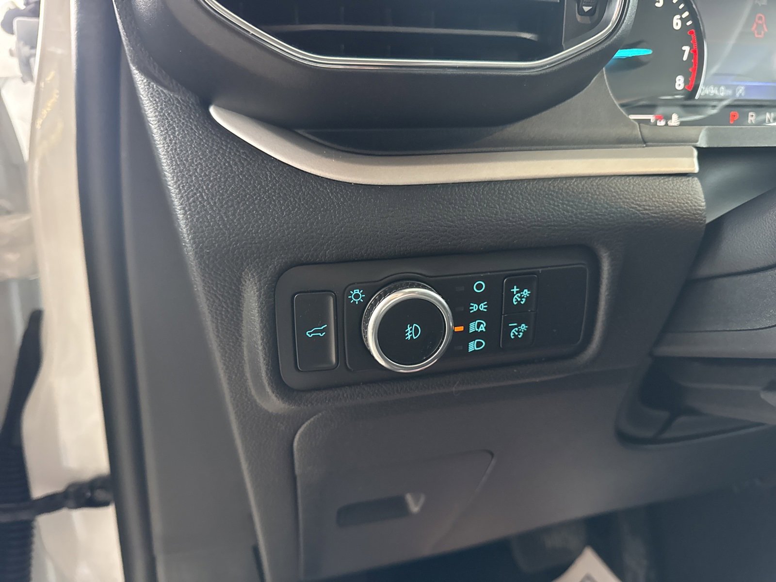 Certified 2023 Ford Explorer XLT w/ Equipment Group 202A image 27