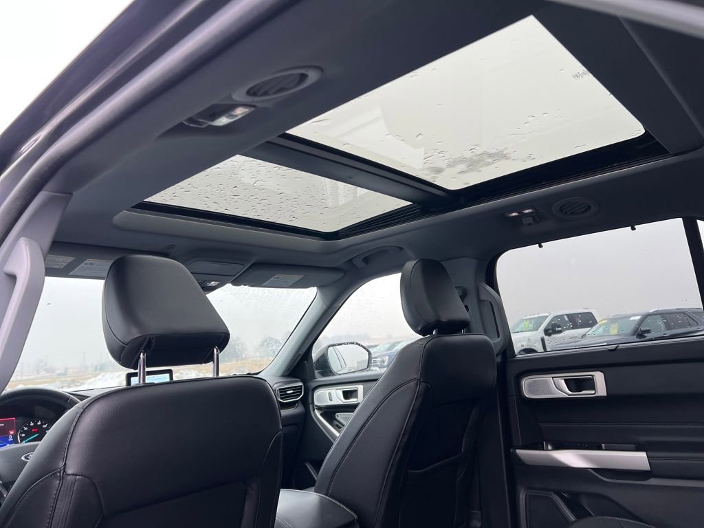 Certified 2023 Ford Explorer Limited w/ Limited Technology Package image 27