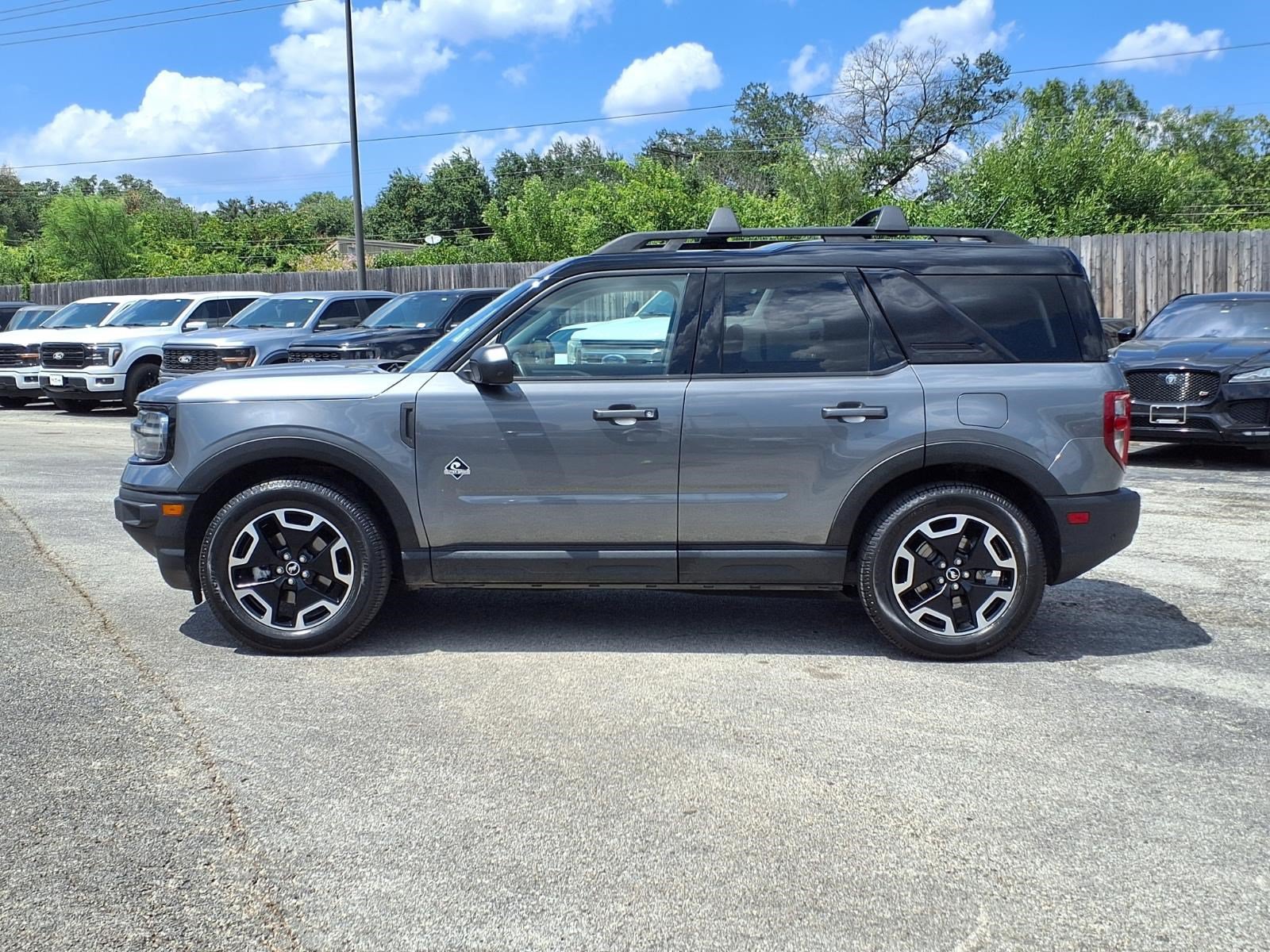 Certified 2024 Ford Bronco Sport Outer Banks w/ Tech Package AWD/4WD image 9