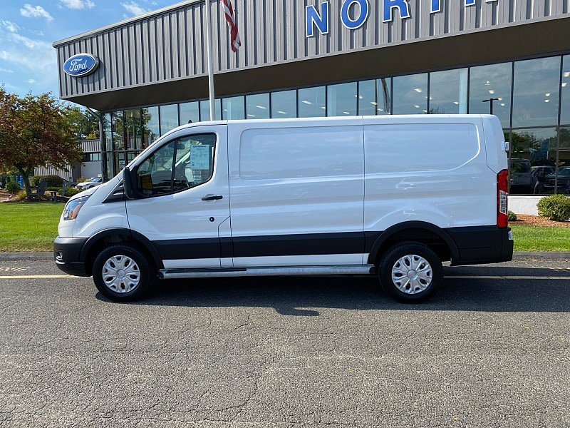 Certified 2025 Ford Transit 250 Low Roof w/ Exterior Upgrade Package RWD image 4