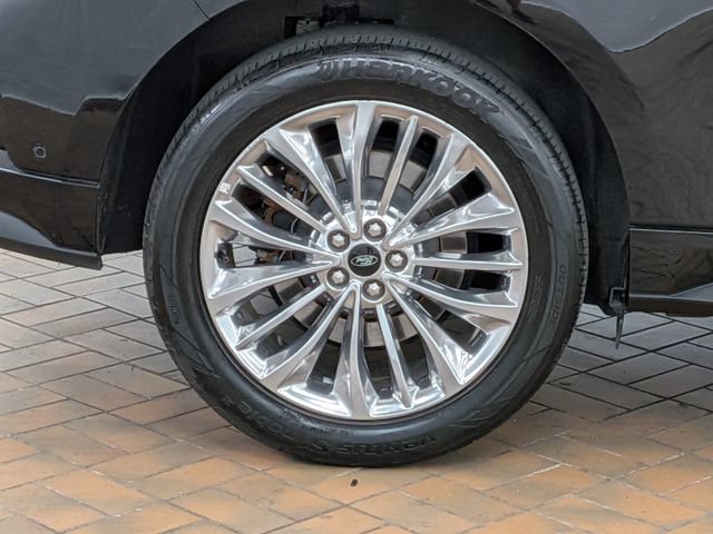 Certified 2024 Ford Edge Titanium w/ Titanium Elite Package AWD/4WD image 9