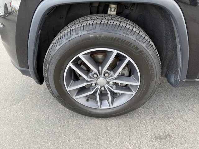 Used 2018 Jeep Grand Cherokee Limited w/ Trailer Tow Group IV AWD/4WD image 25