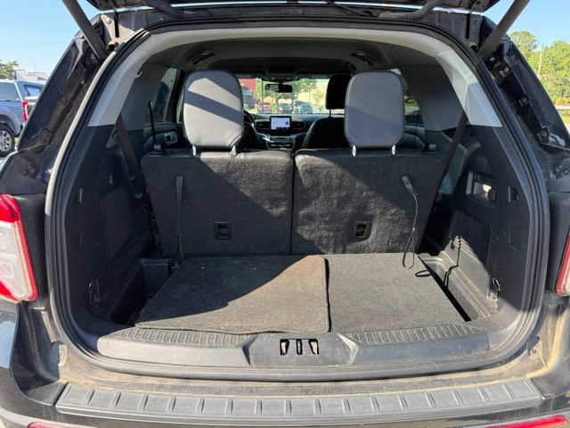 Certified 2022 Ford Explorer XLT w/ Equipment Group 202A RWD image 13