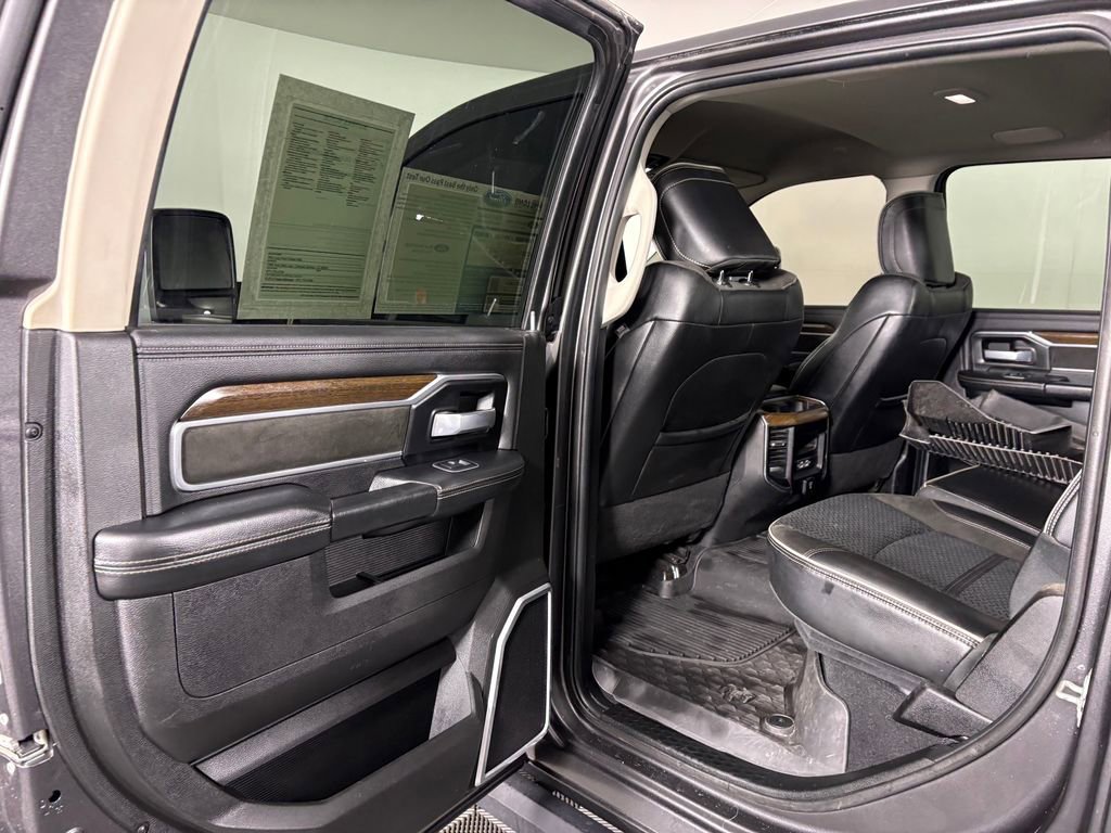 Used 2024 RAM 3500 Laramie w/ Towing Technology Group image 28