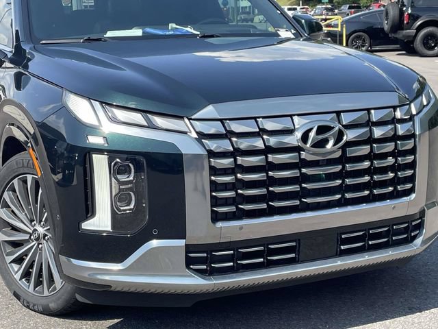 Used 2024 Hyundai Palisade Calligraphy FWD image 2