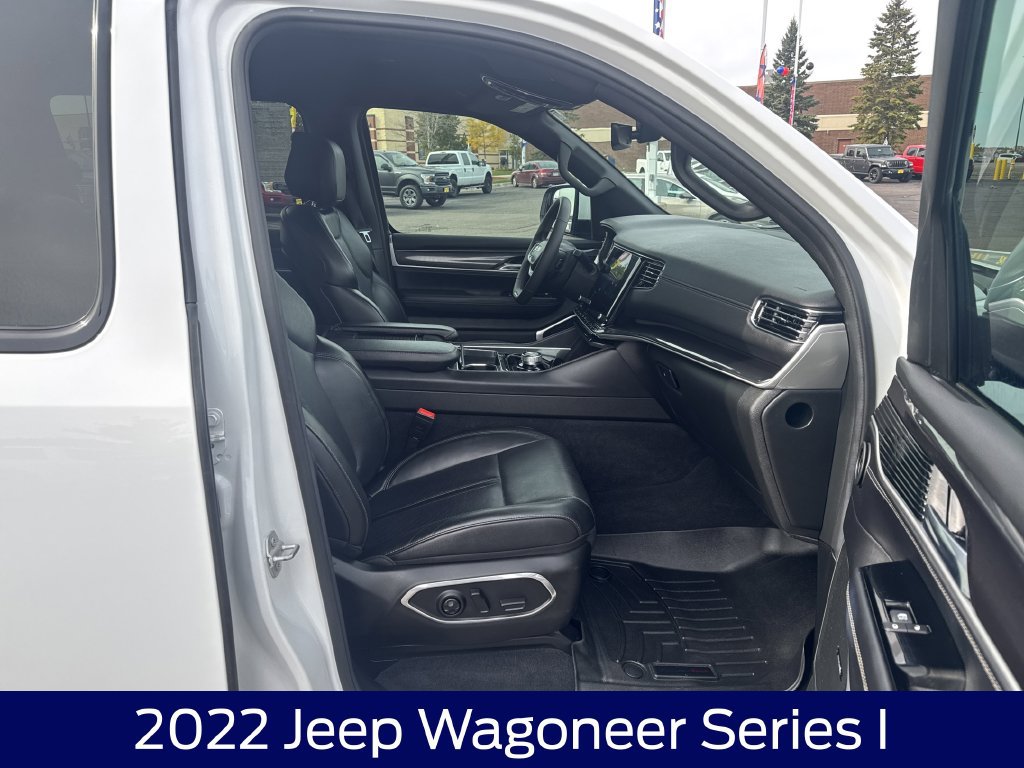 Used 2022 Jeep Wagoneer Series I AWD/4WD image 13