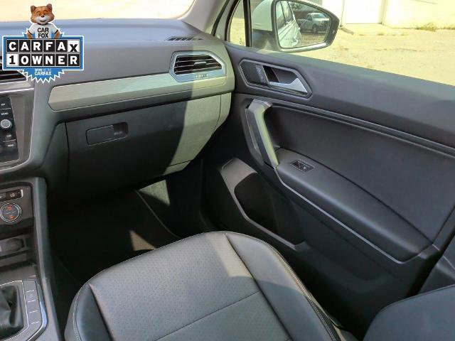Used 2019 Volkswagen Tiguan SE image 17