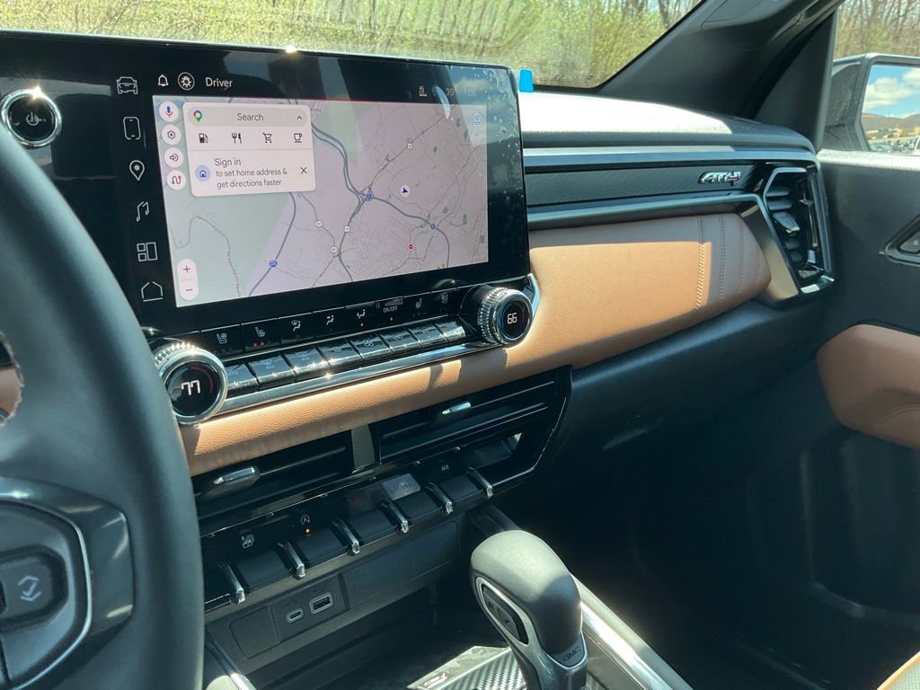 Used 2025 GMC Canyon AT4 w/ Nightfall Edition image 13