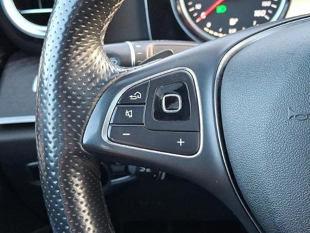 Used 2018 Mercedes-Benz E 300 4MATIC image 22