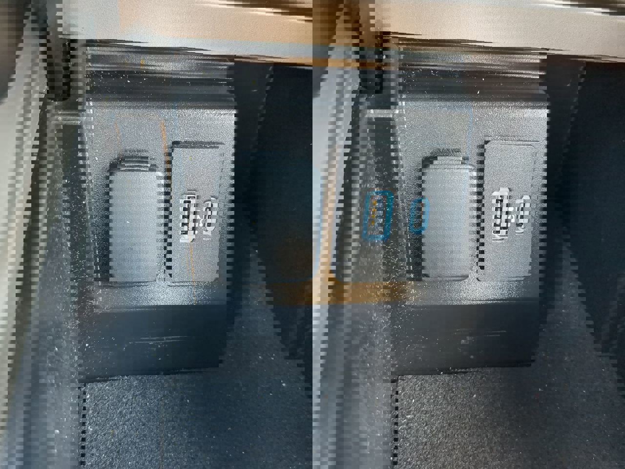 Certified 2023 Ford Explorer XLT w/ Equipment Group 202A image 21