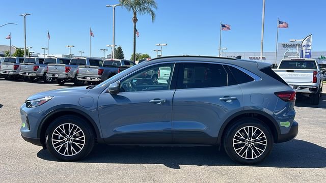 Certified 2023 Ford Escape SE w/ PHEV Premium Package FWD image 7