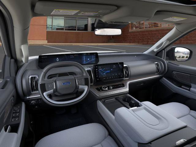 Certified 2025 Ford Expedition Platinum w/ Platinum Ultimate Package AWD/4WD image 9