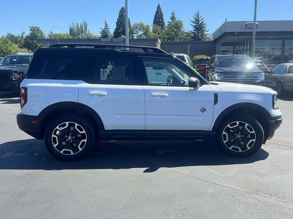 Certified 2024 Ford Bronco Sport Outer Banks w/ Tech Package AWD/4WD image 4