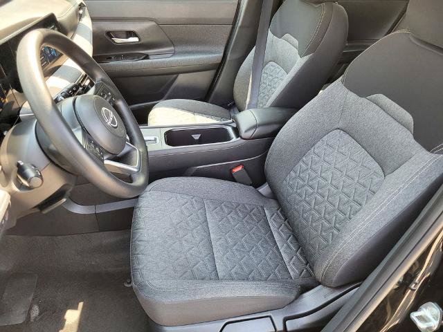 Used 2026 Nissan Kicks SV w/ Illumination Package FWD image 16