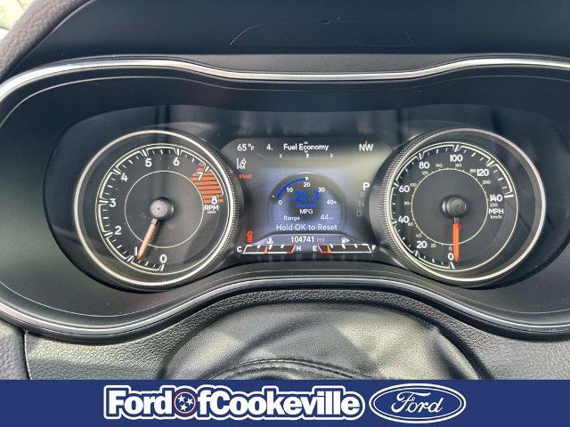 Used 2019 Jeep Cherokee Trailhawk AWD/4WD image 40