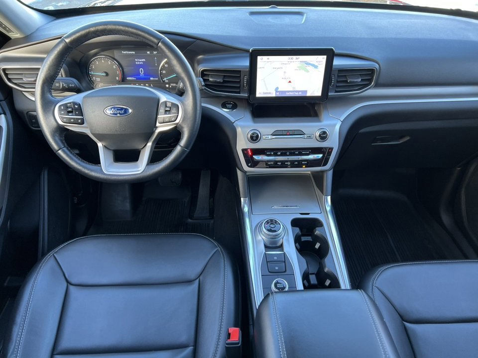 Certified 2022 Ford Explorer XLT w/ Equipment Group 202A image 9