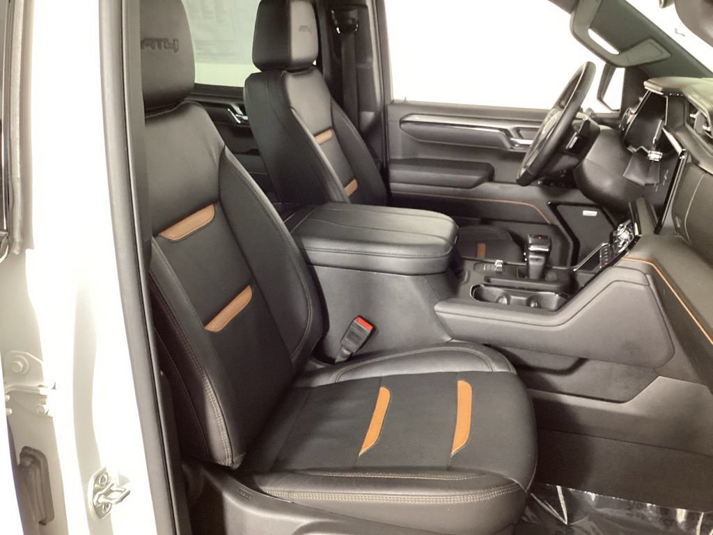 Used 2025 GMC Sierra 1500 AT4 w/ AT4 Preferred Package AWD/4WD image 40