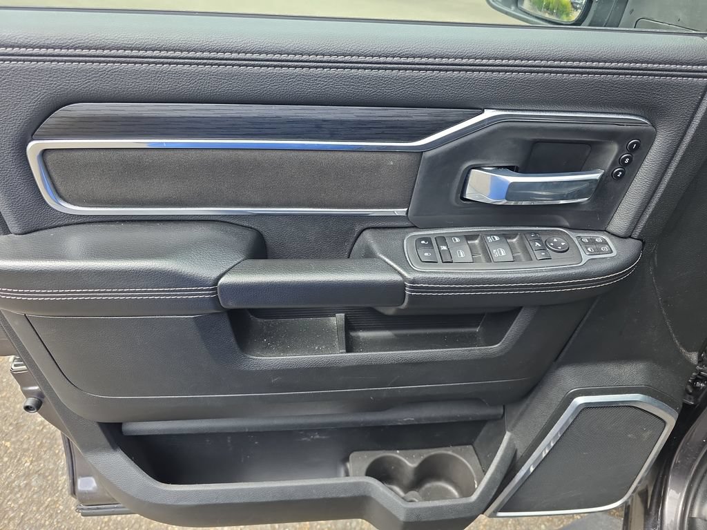 Used 2024 RAM 3500 Laramie w/ Night Edition AWD/4WD image 17