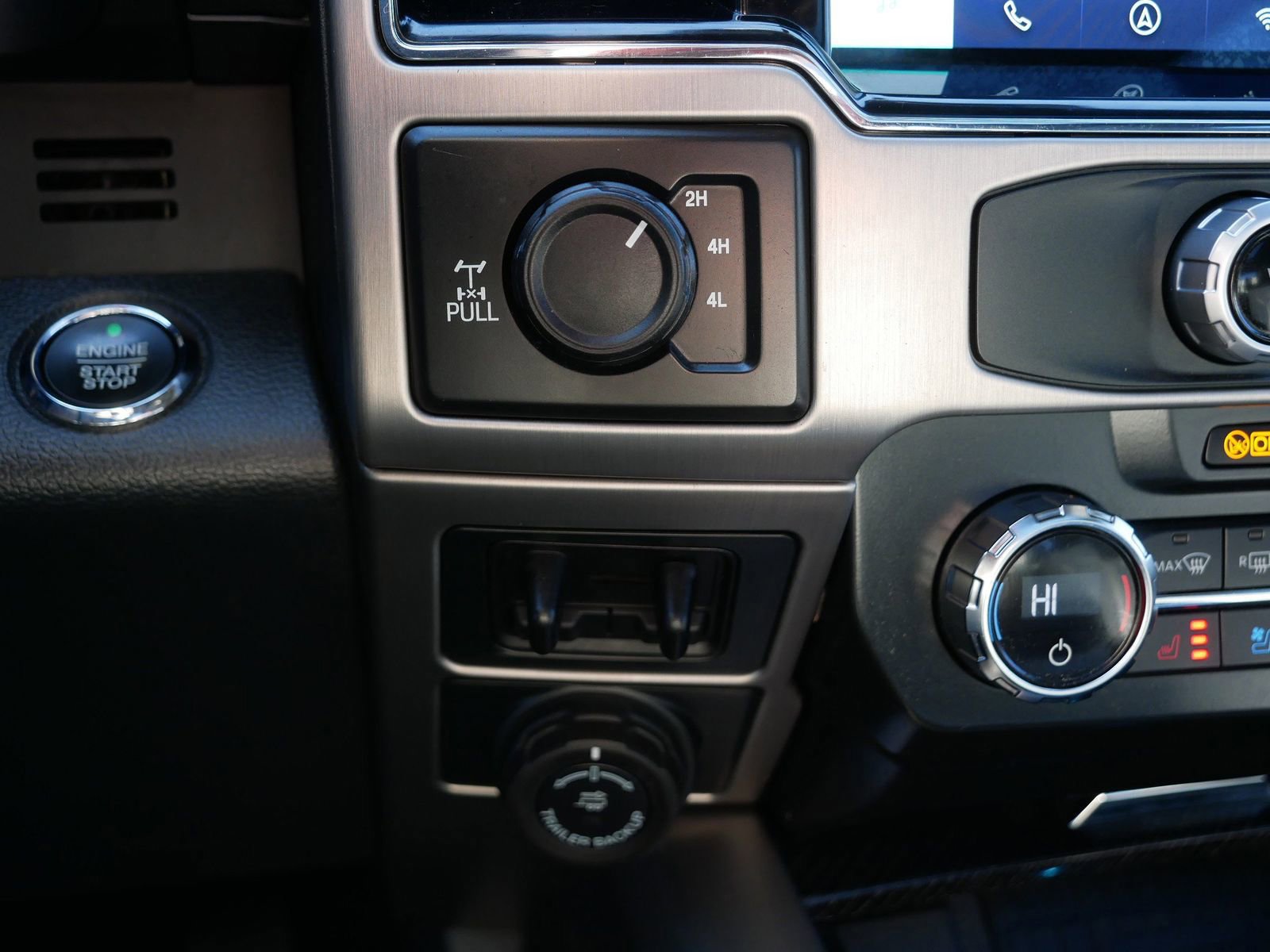 Certified 2022 Ford F250 Platinum w/ FX4 Off-Road Package image 33