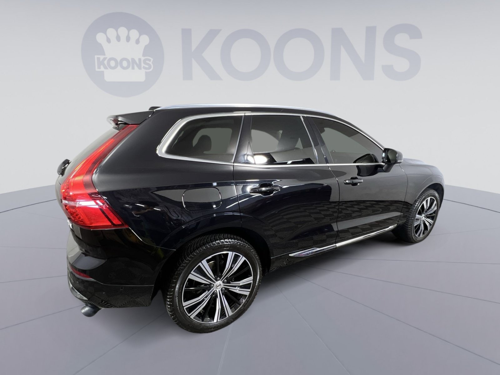 Used 2023 Volvo XC60 B5 Plus AWD/4WD image 11