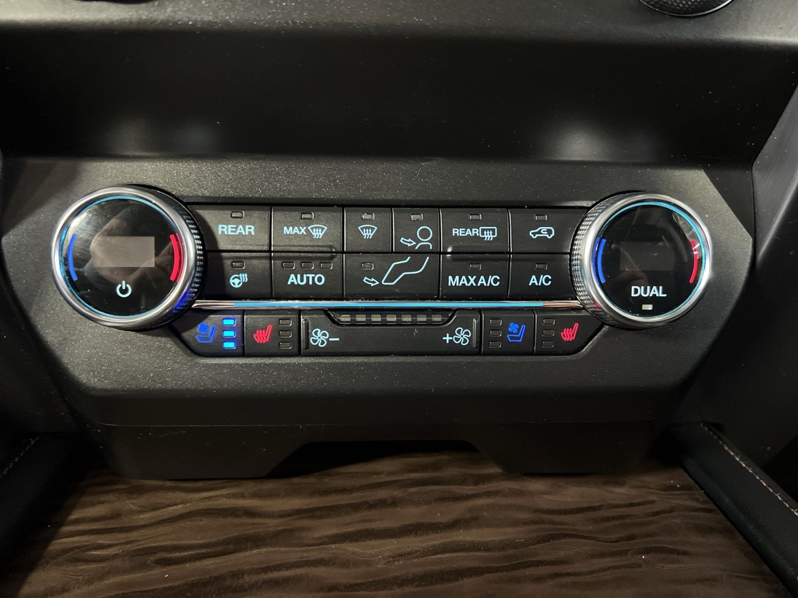 Certified 2019 Ford Expedition Platinum AWD/4WD image 21