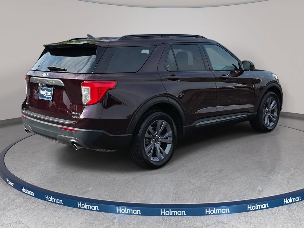 Certified 2023 Ford Explorer XLT w/ Equipment Group 202A AWD/4WD image 5