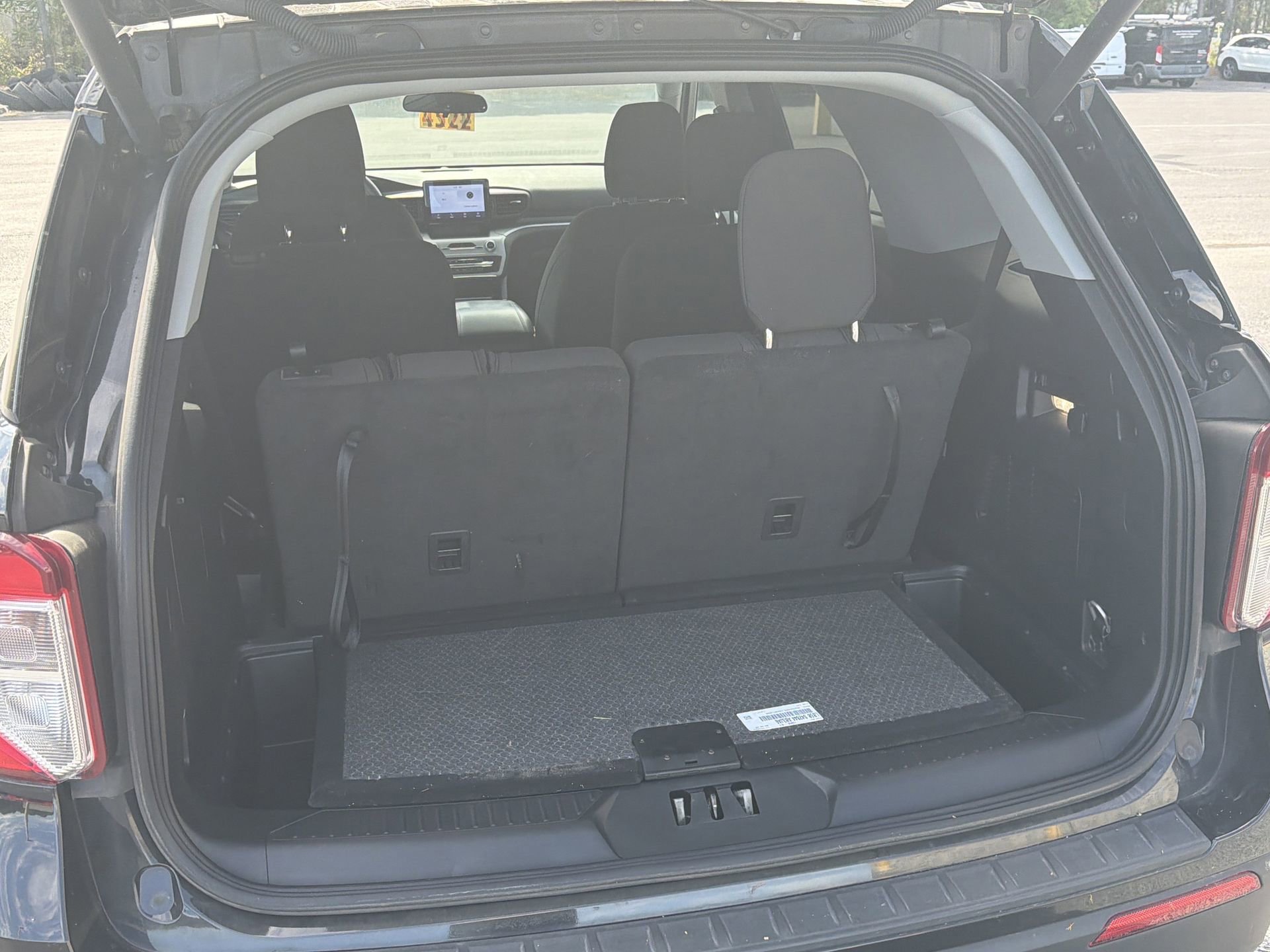Certified 2023 Ford Explorer XLT AWD/4WD image 7
