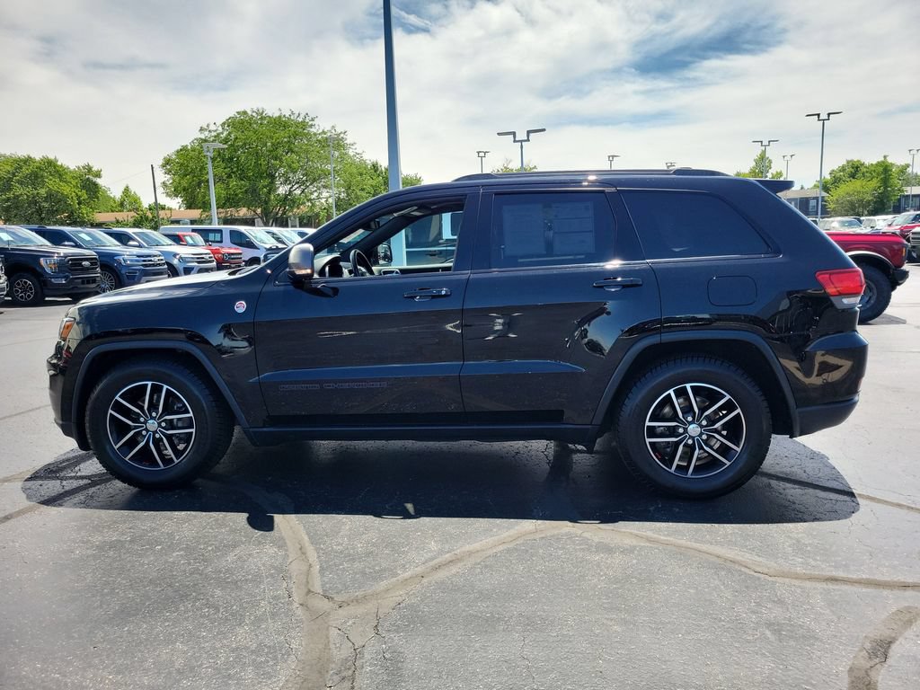 Used 2017 Jeep Grand Cherokee Trailhawk w/ Trailhawk Luxury Group AWD/4WD image 6