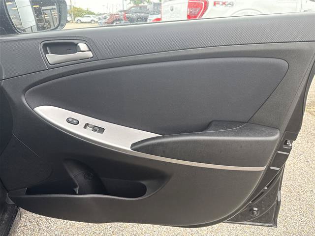 Used 2017 Hyundai Accent SE FWD image 19