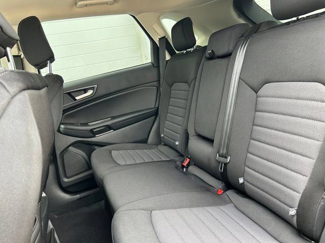 Certified 2024 Ford Edge SE w/ Black Appearance Package AWD/4WD image 9