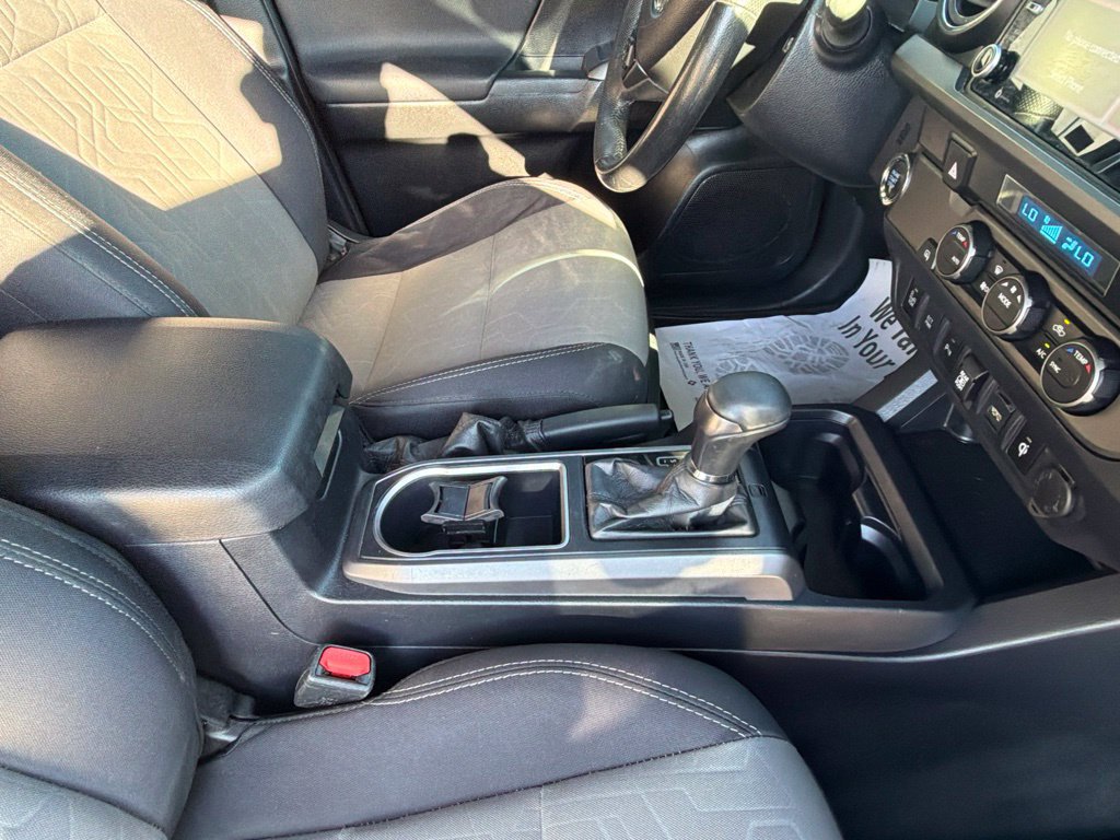 Used 2022 Toyota Tacoma TRD Sport w/ Technology Package RWD image 45