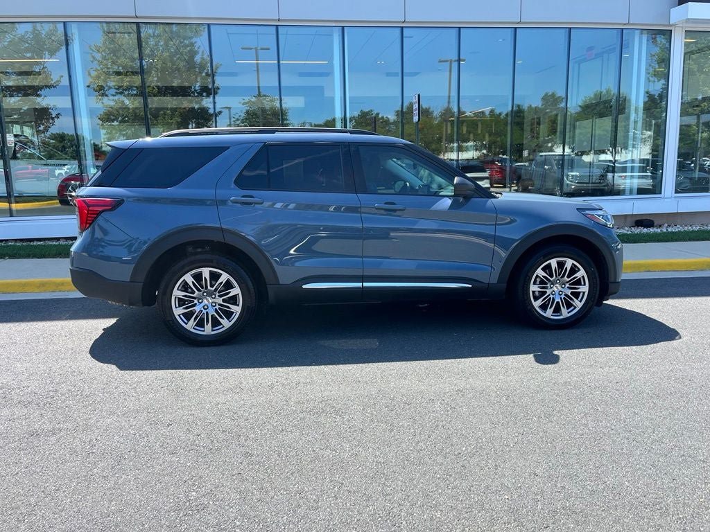 Certified 2025 Ford Explorer Active w/ Active Comfort Package AWD/4WD image 10