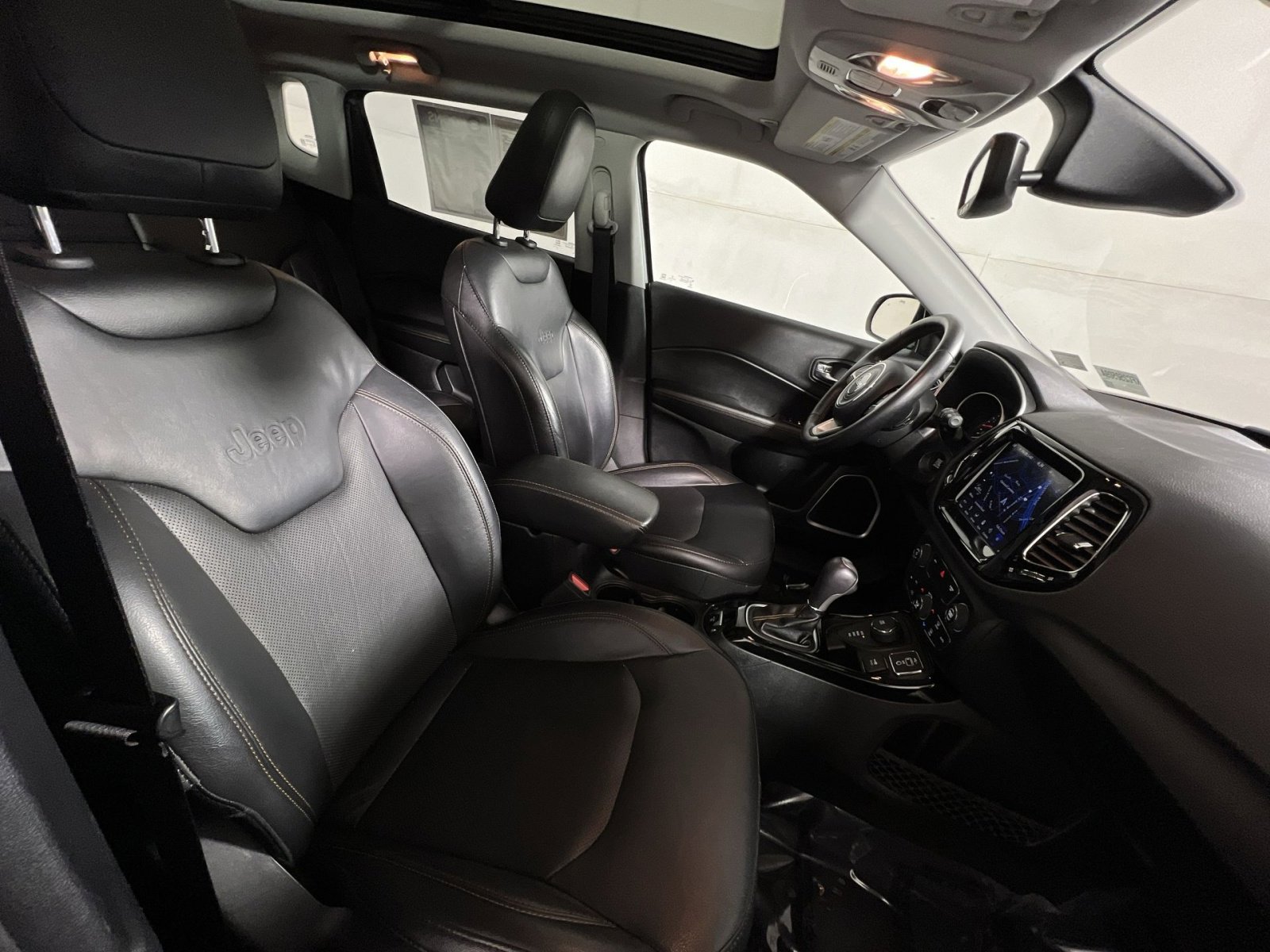 Used 2019 Jeep Compass Limited image 25