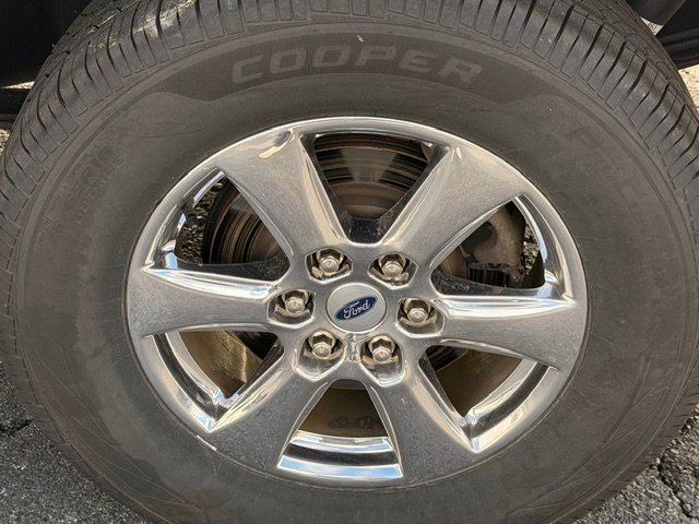 Certified 2019 Ford F150 XLT w/ Equipment Group 302A Luxury image 20