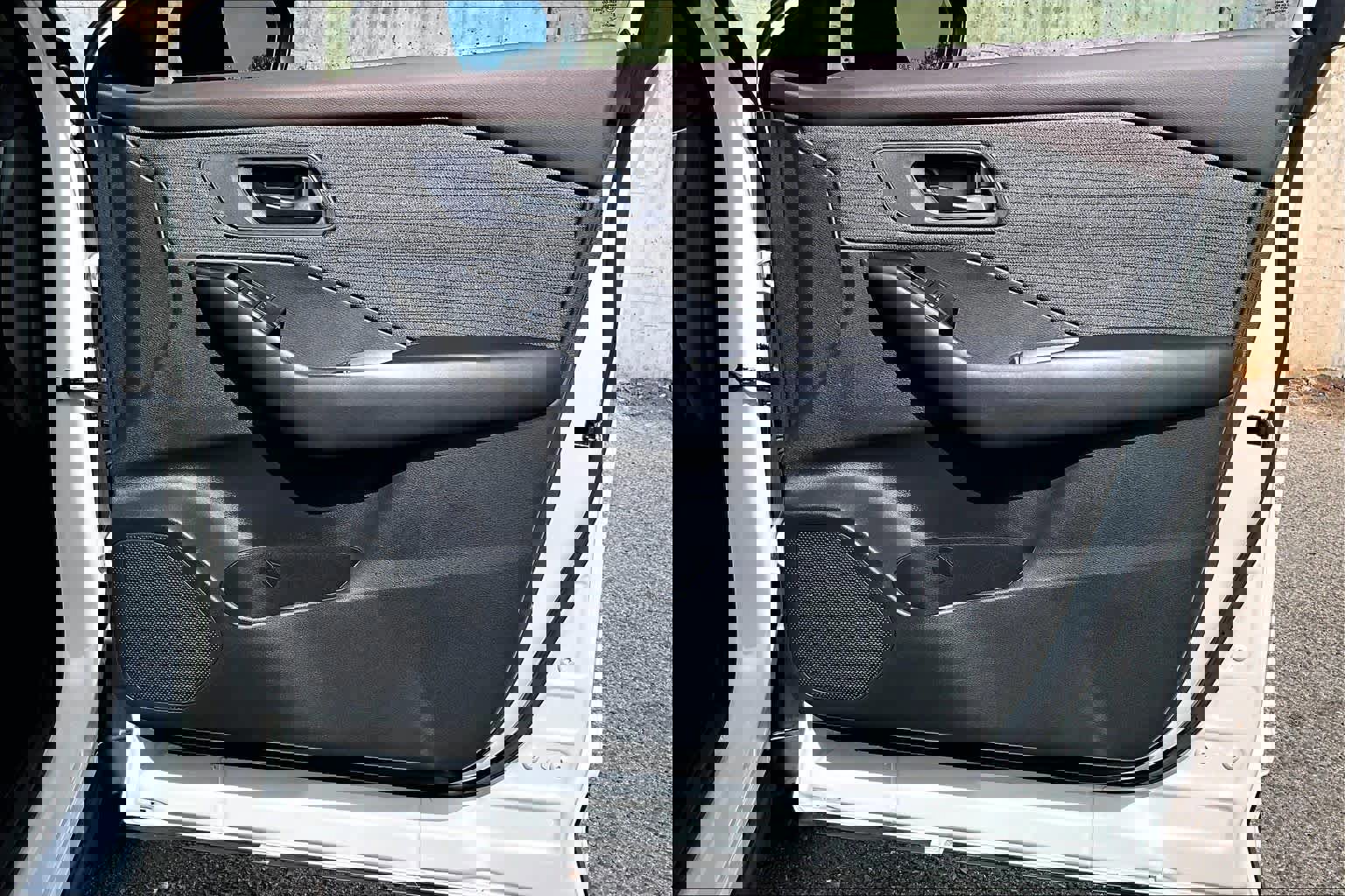 Used 2023 Nissan Rogue S image 25