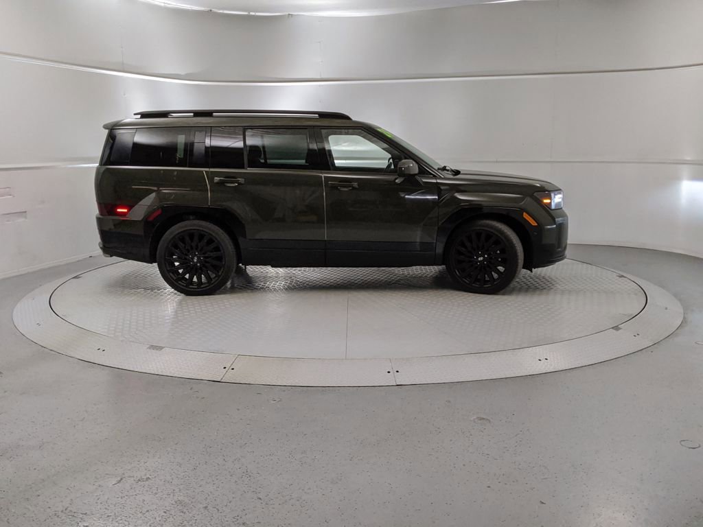 Used 2024 Hyundai Santa Fe Calligraphy image 2