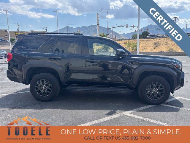 Used 2025 Toyota 4Runner SR5 AWD/4WD image 10