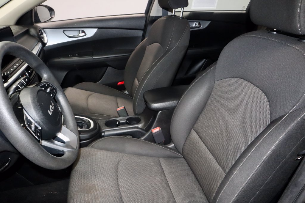 Used 2023 Kia Forte LXS w/ LXS Technology Package FWD image 23