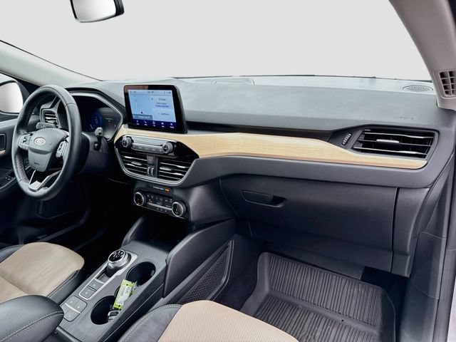Certified 2022 Ford Escape Titanium w/ Titanium Elite Package AWD/4WD image 40