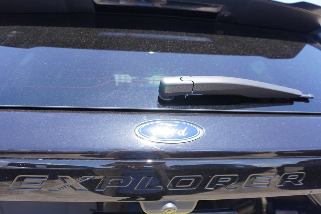Certified 2023 Ford Explorer ST-Line w/ Class IV Trailer Tow Package RWD image 33