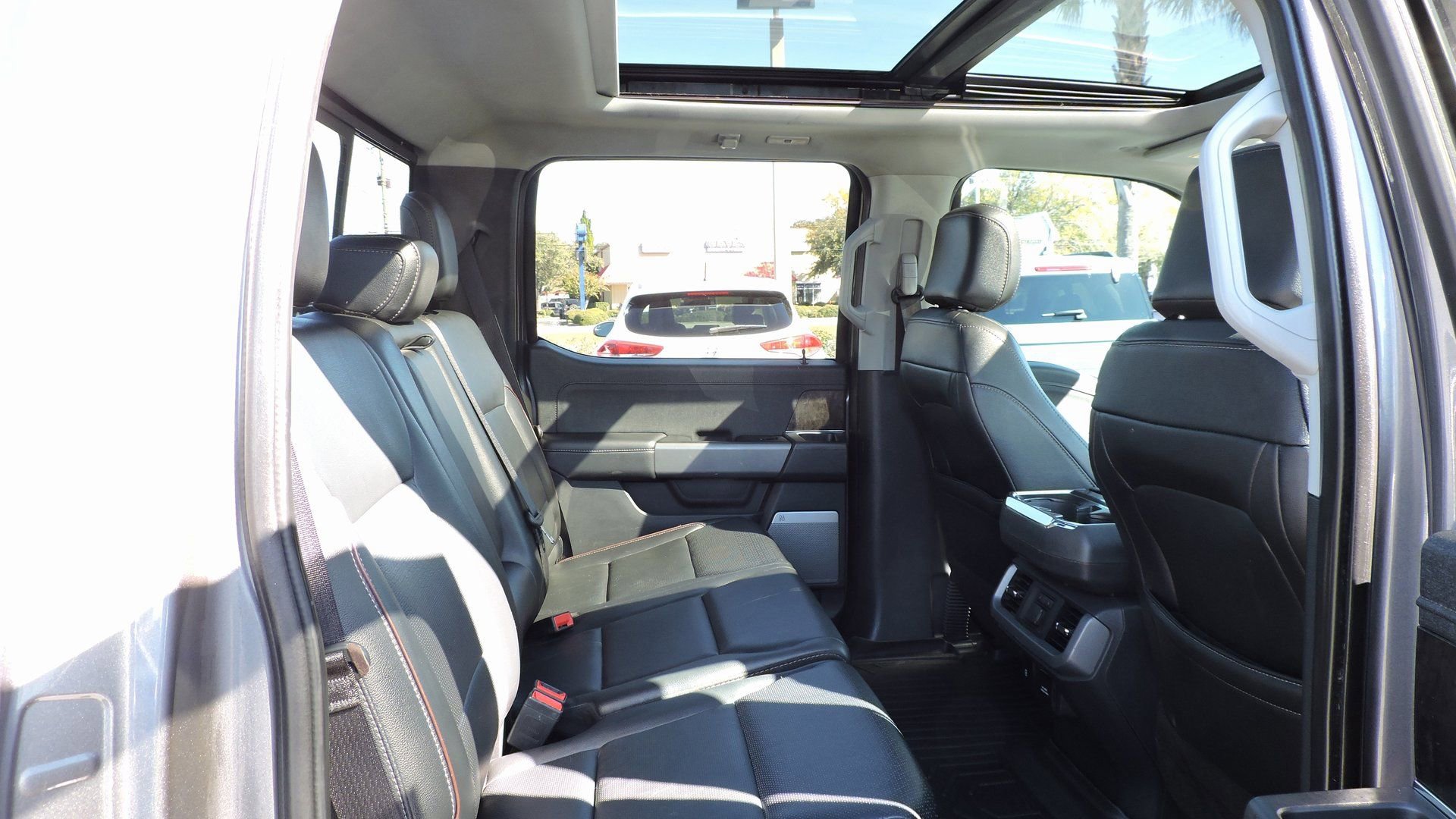 Certified 2022 Ford F150 Lariat w/ Equipment Group 502A High image 10