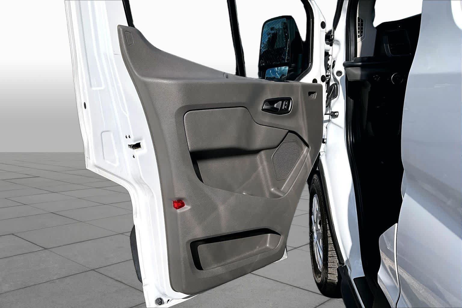 Certified 2022 Ford E-Transit Medium Roof RWD image 21