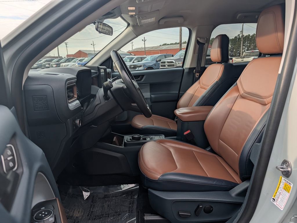 Certified 2023 Ford Maverick Lariat w/ Lariat Luxury Package image 16