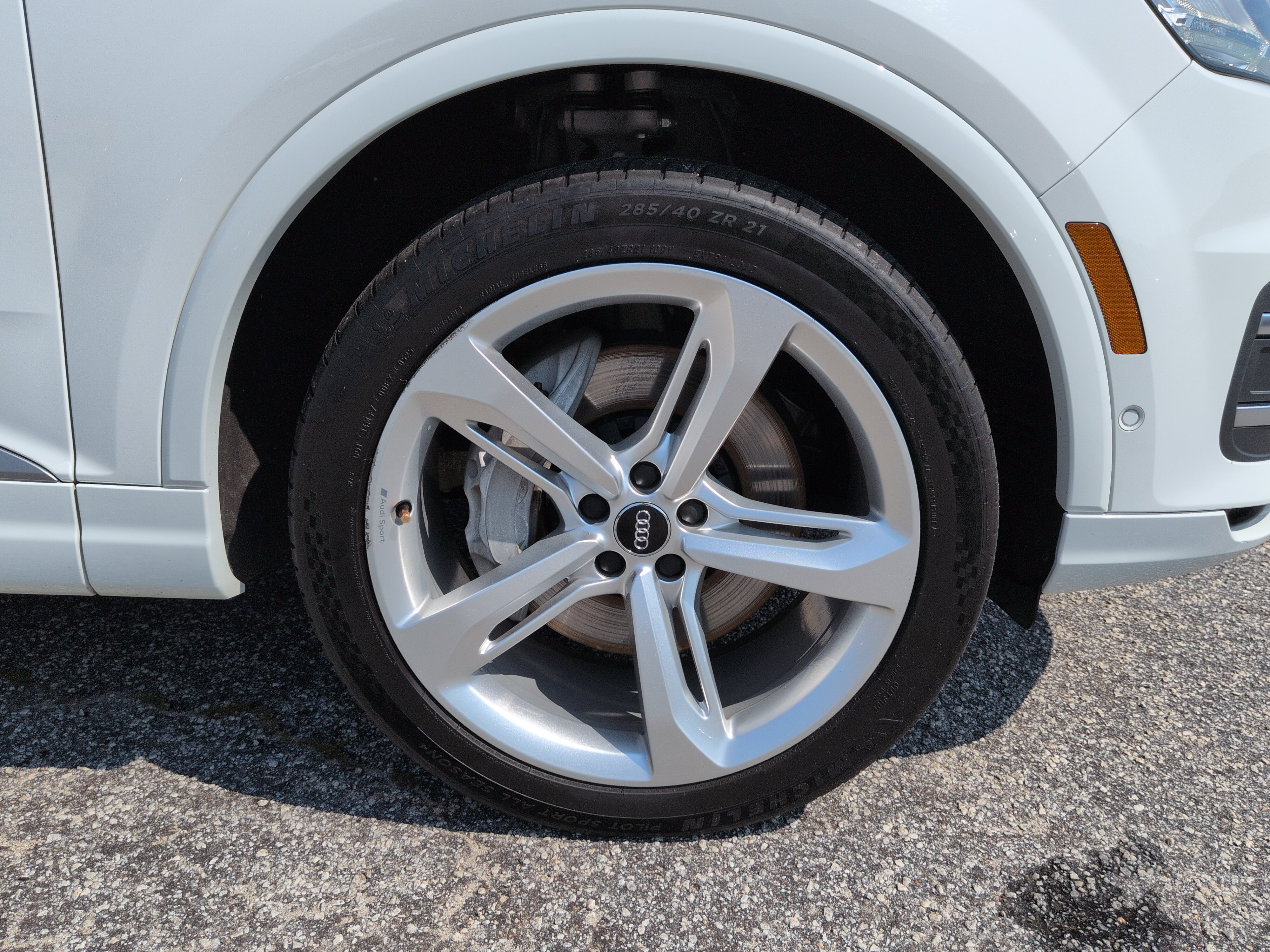 Used 2019 Audi Q7 3.0T Prestige AWD/4WD image 9